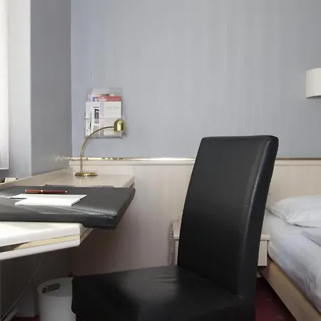 Plaza Am Kurfuerstendamm Hotel 3*