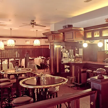 Plaza Am Kurfuerstendamm 3* Berlino