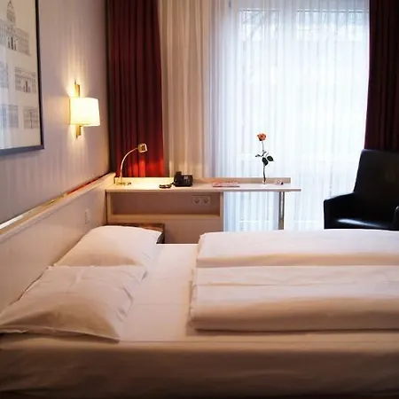 Plaza Am Kurfuerstendamm Hotel 3*