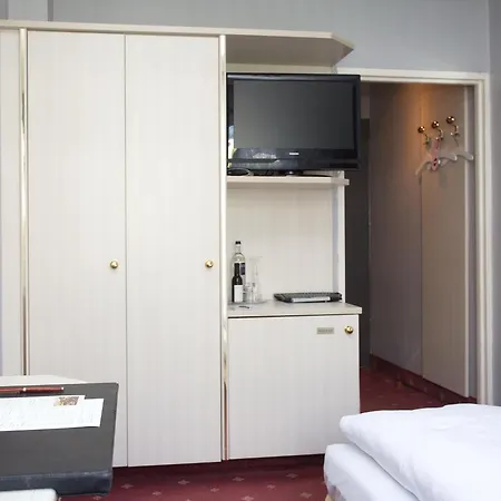 Otel Plaza Am Kurfuerstendamm