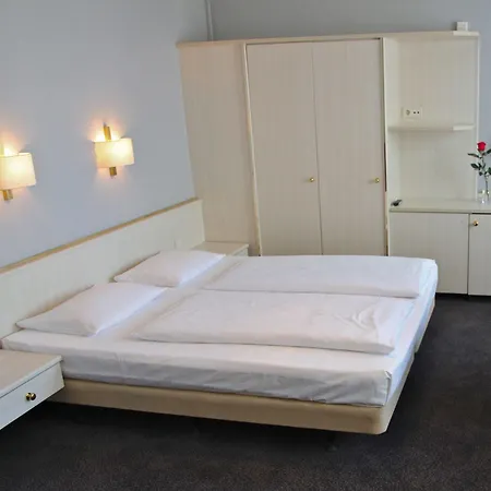 Plaza Am Kurfuerstendamm 3*