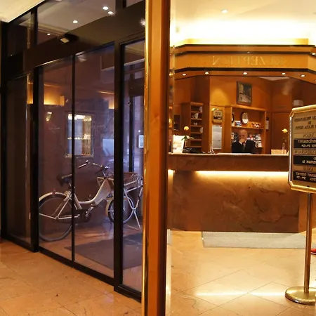 Hotel Plaza Am Kurfuerstendamm Berlino