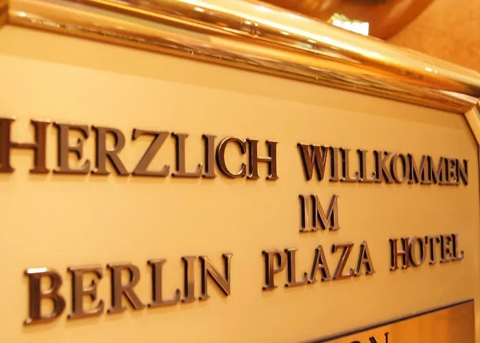 Plaza Am Kurfuerstendamm Otel 3*