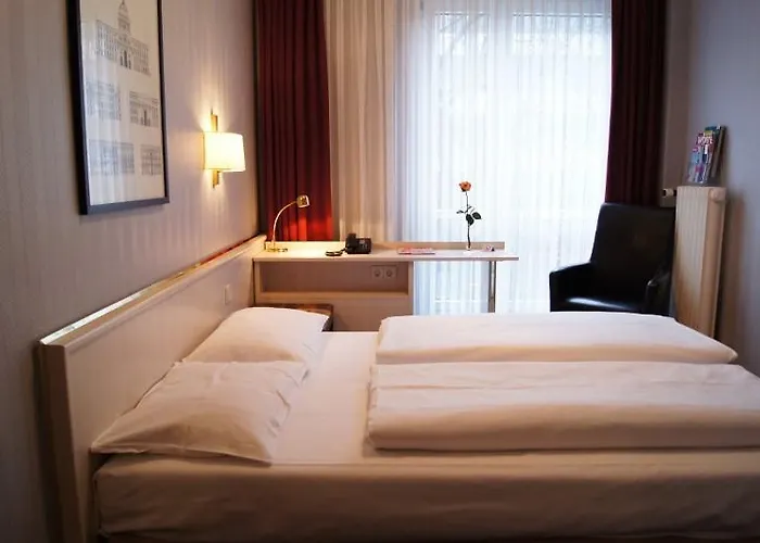 Plaza Am Kurfuerstendamm Hotel 3*
