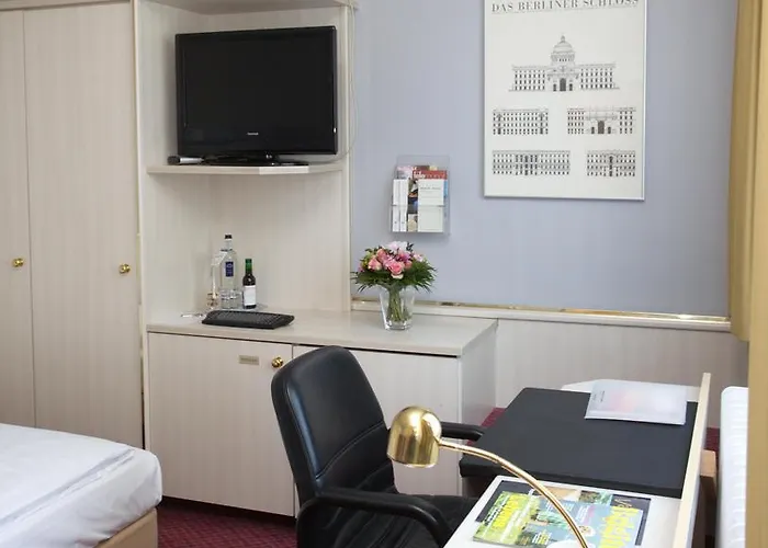 Hotel Plaza Am Kurfuerstendamm 3*