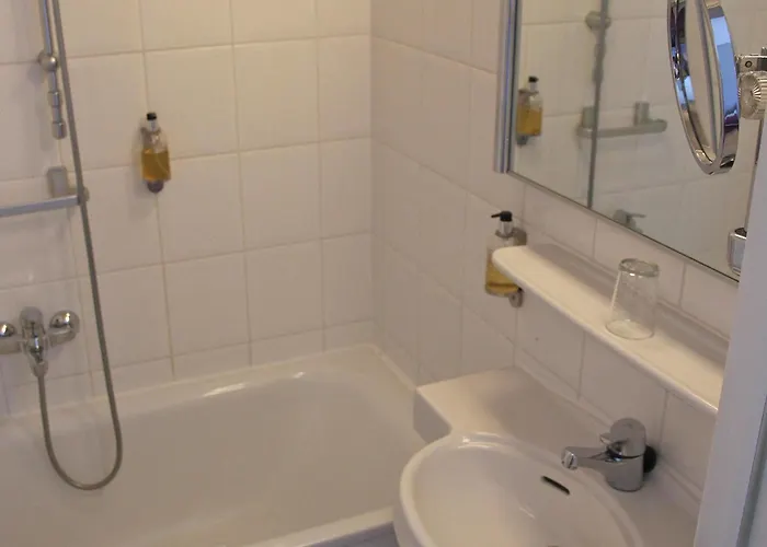 Plaza Am Kurfuerstendamm 3* Berlín